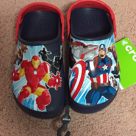 avengers crocs